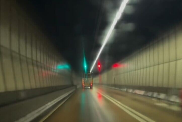 Tunnel 1