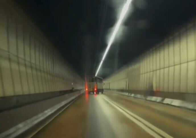 Tunnel 2