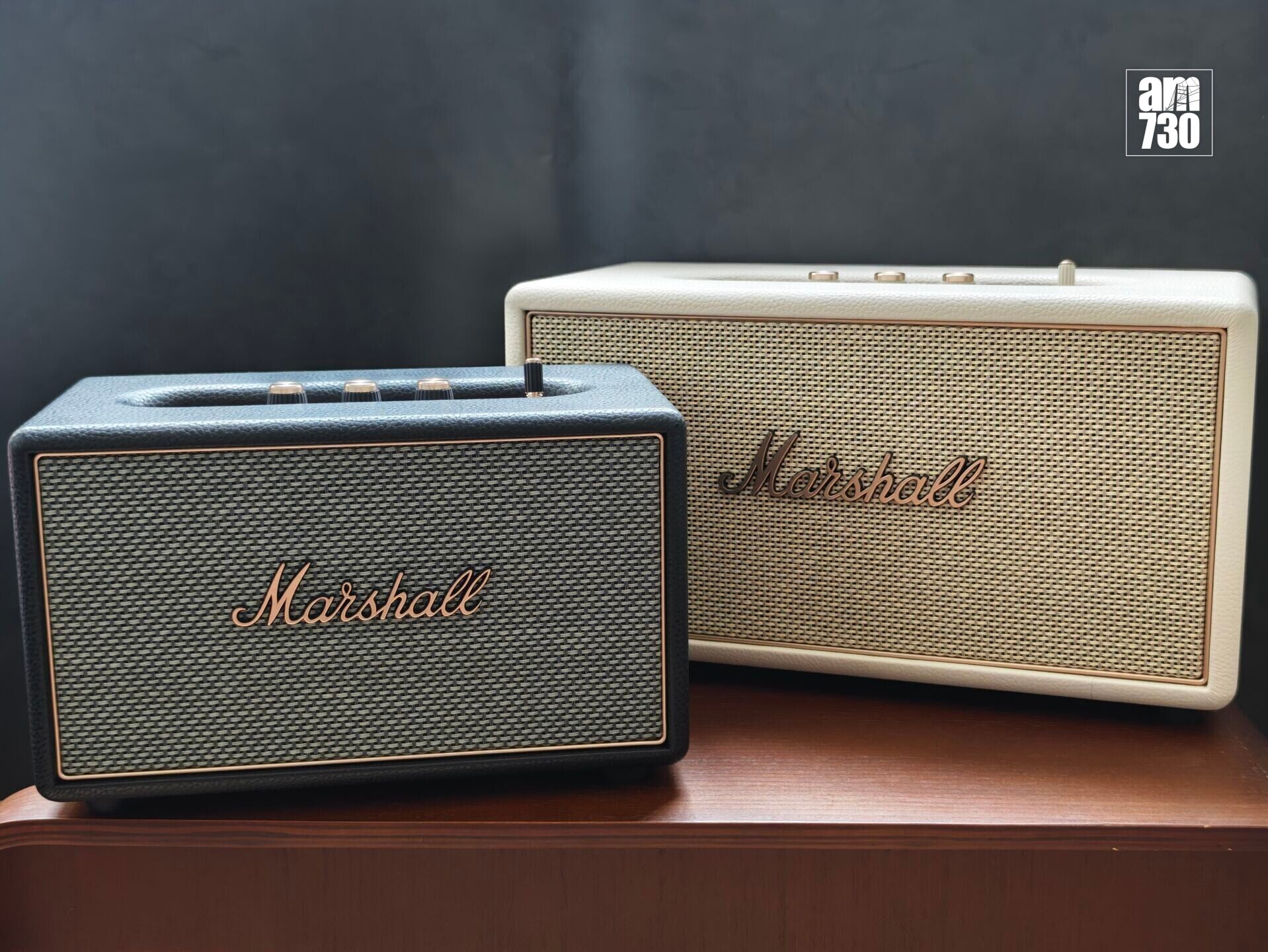 Marshall Acton IV(左)與Stanmore IV(右)外觀不變。