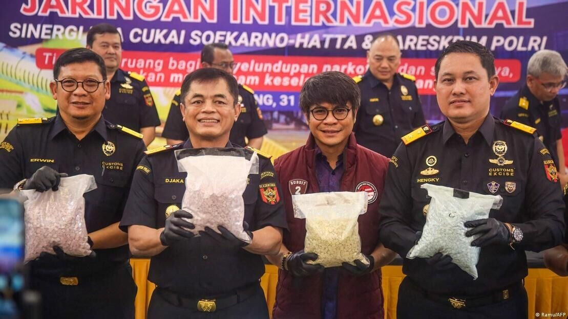 印尼海關查獲一名機師行李走私逾7萬粒Fing頭丸及安非他命