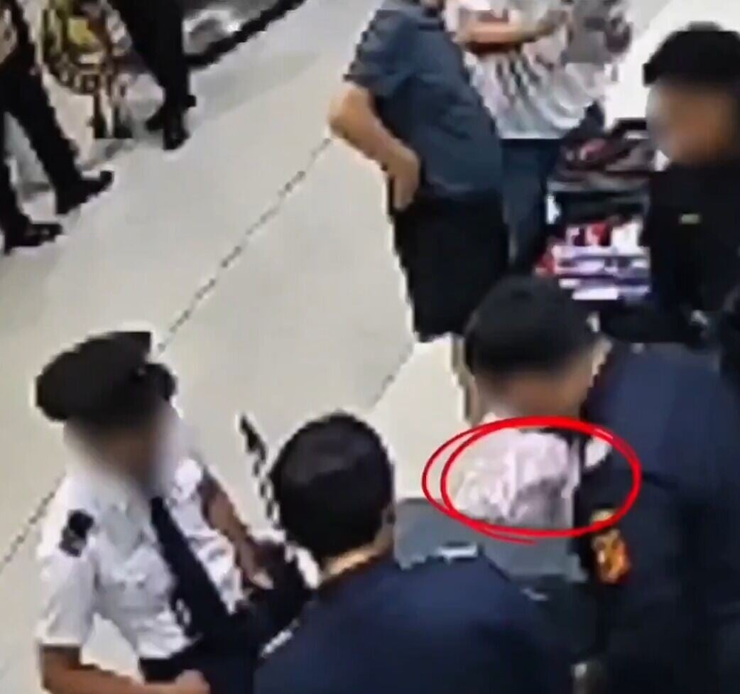 海關在涉案機師行李內查獲大量毒品,包括約26公斤的7萬多顆Fing頭丸,以及4公克安非他命