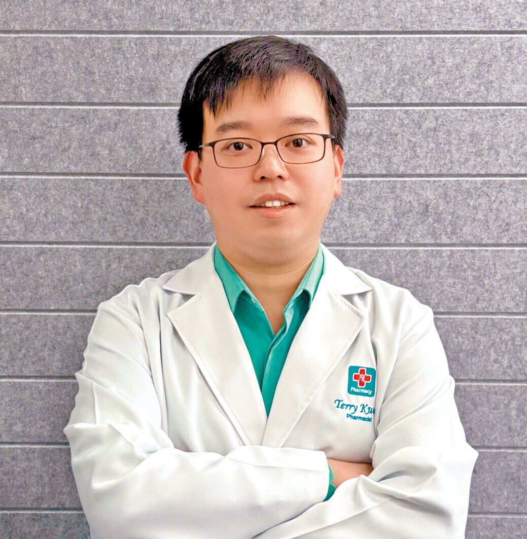 關劭颺指哺乳期媽媽用藥或停藥前,可先諮詢醫生或藥劑師意見。