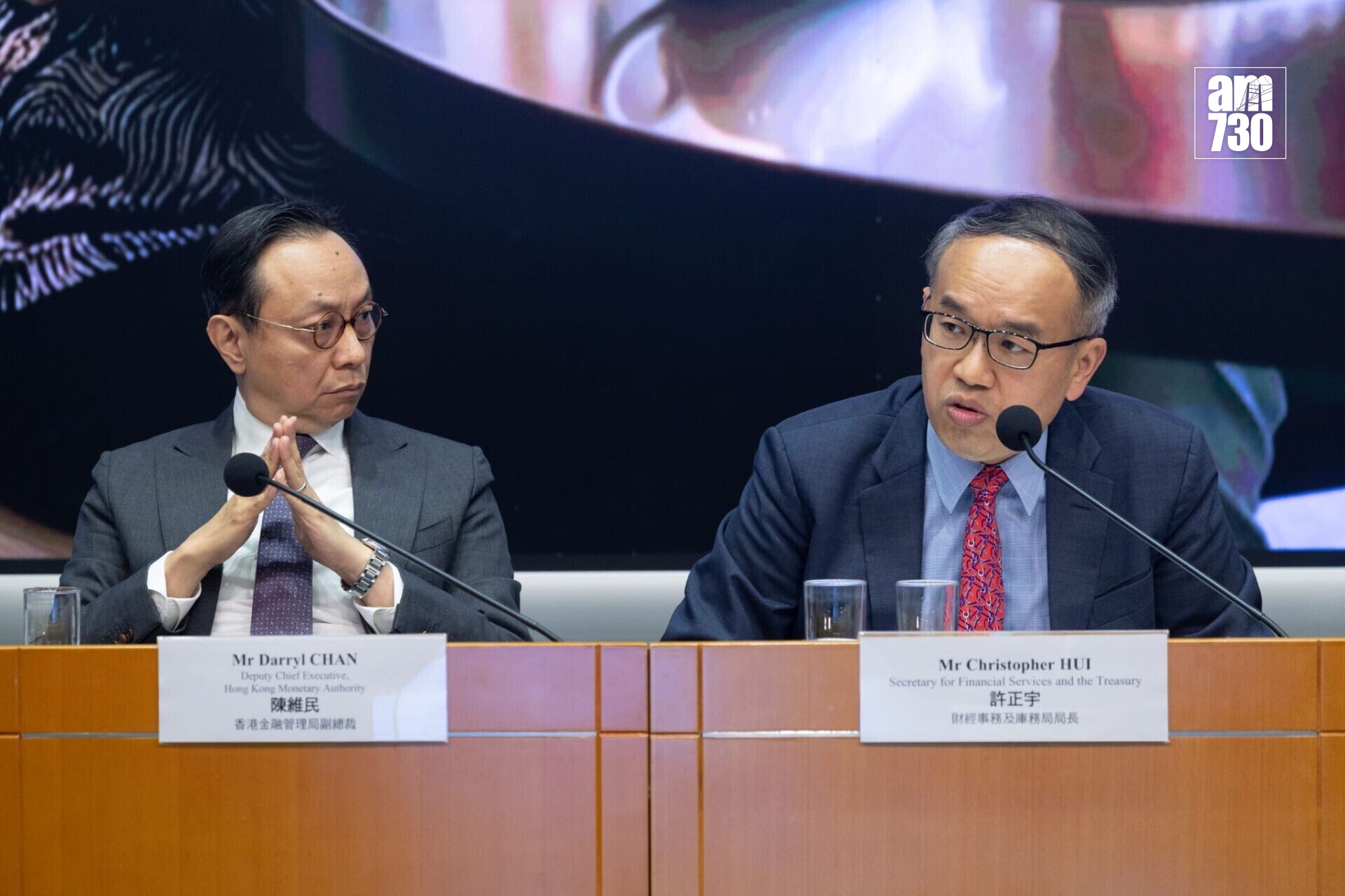 政府公布新一批銀色債券發行細節。(蘇文傑攝)