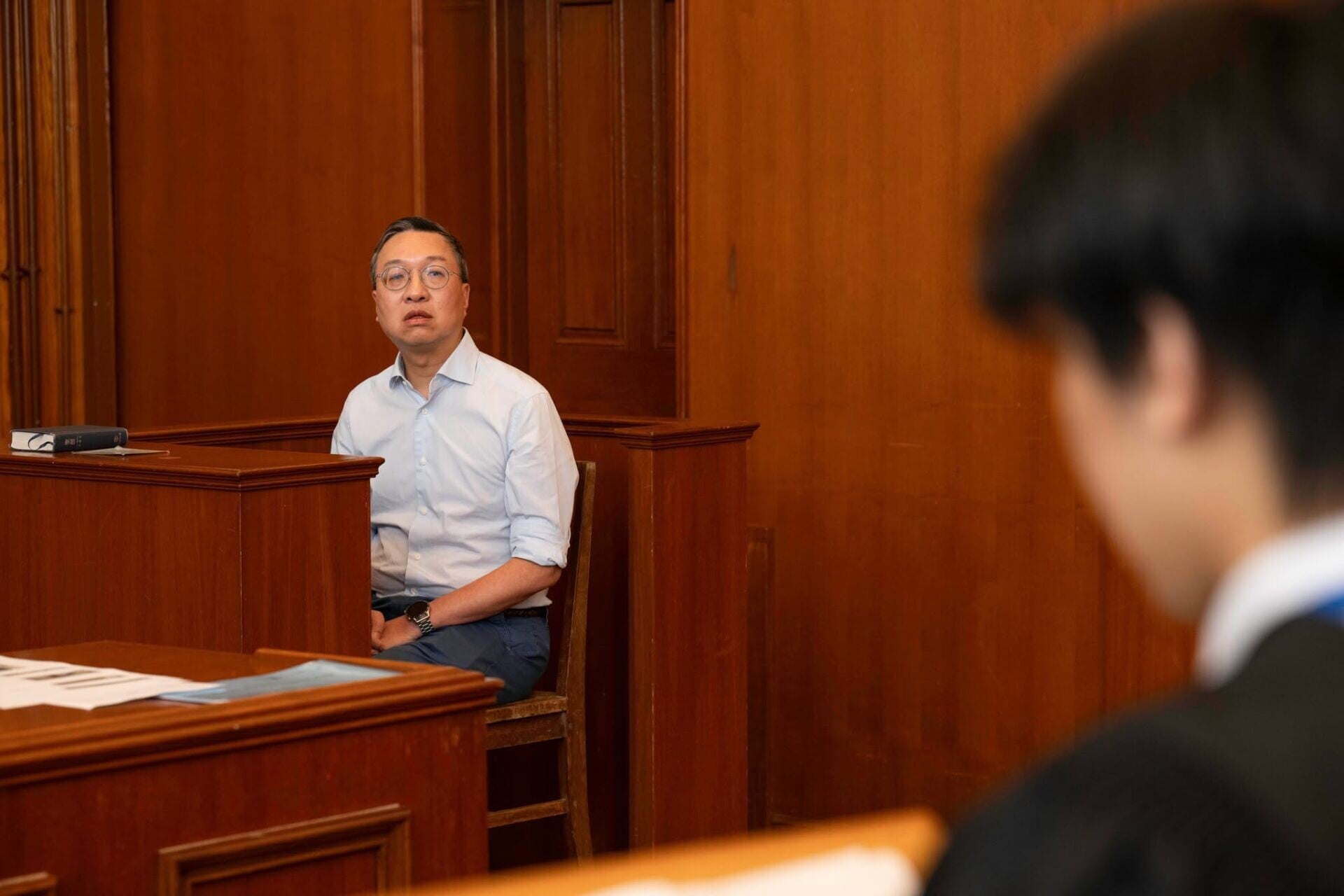 林定國模擬法庭演「推父落梯」被告,陪審團一致裁定無罪。(法治建設辦公室Facebook)