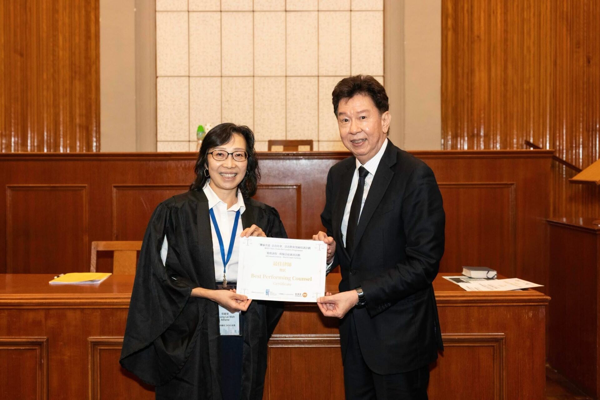 林定國模擬法庭演「推父落梯」被告,陪審團一致裁定無罪。(林定國Facebook)