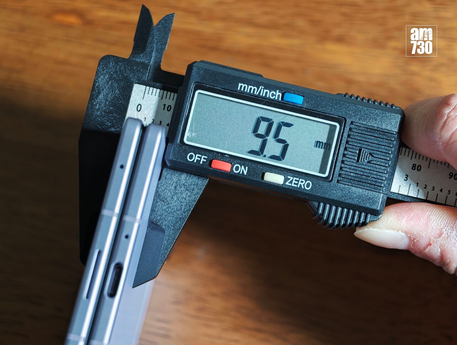 Galaxy Z Fold8摺疊厚度為9.5mm。