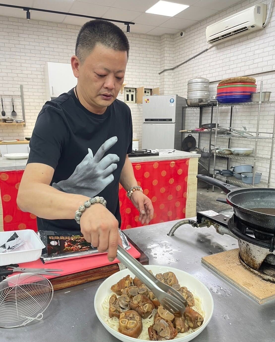 廚師網紅「肥大叔」生前曾一日直播17小時