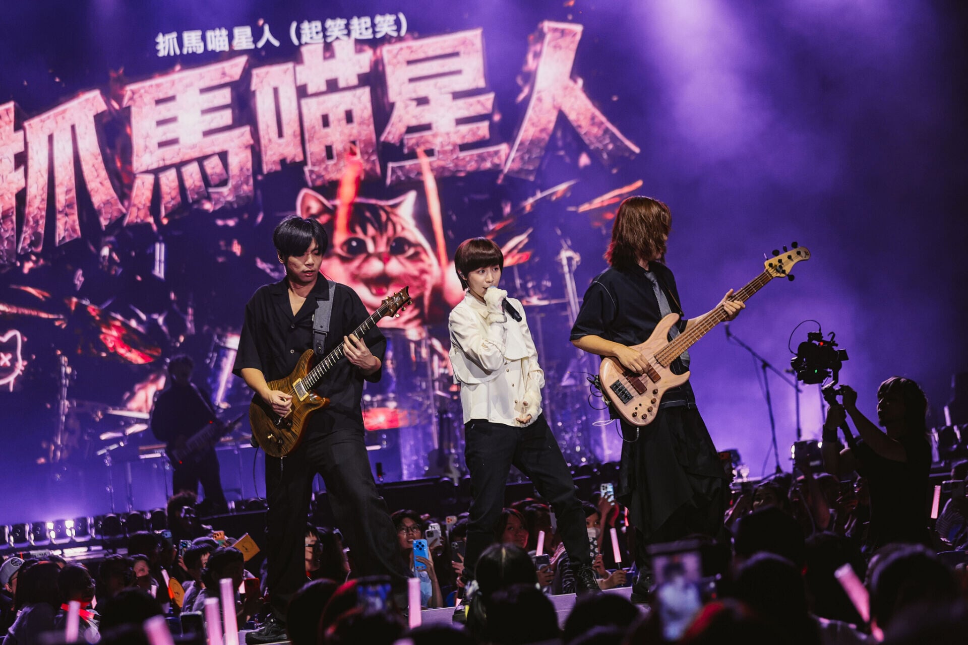 1小魏魏嘉瑩演唱會獻上新曲〈抓馬喵星人〉