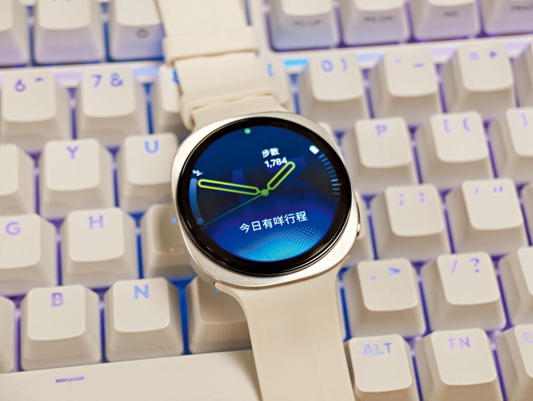 內置Google Gemini 可進行語音詢問。