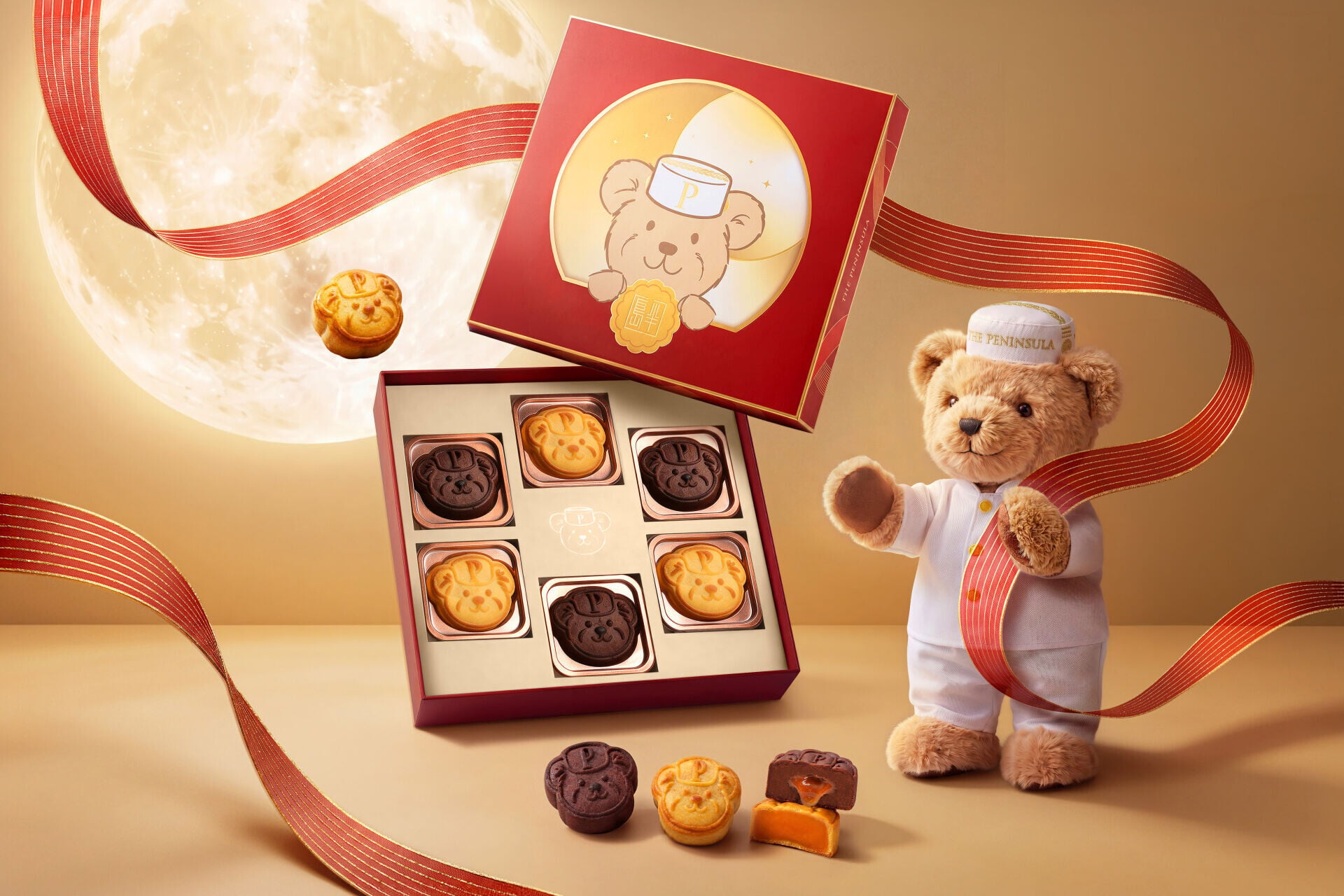 The Peninsula Pen Bear Mini Egg Custard And Chocolate Mooncake
