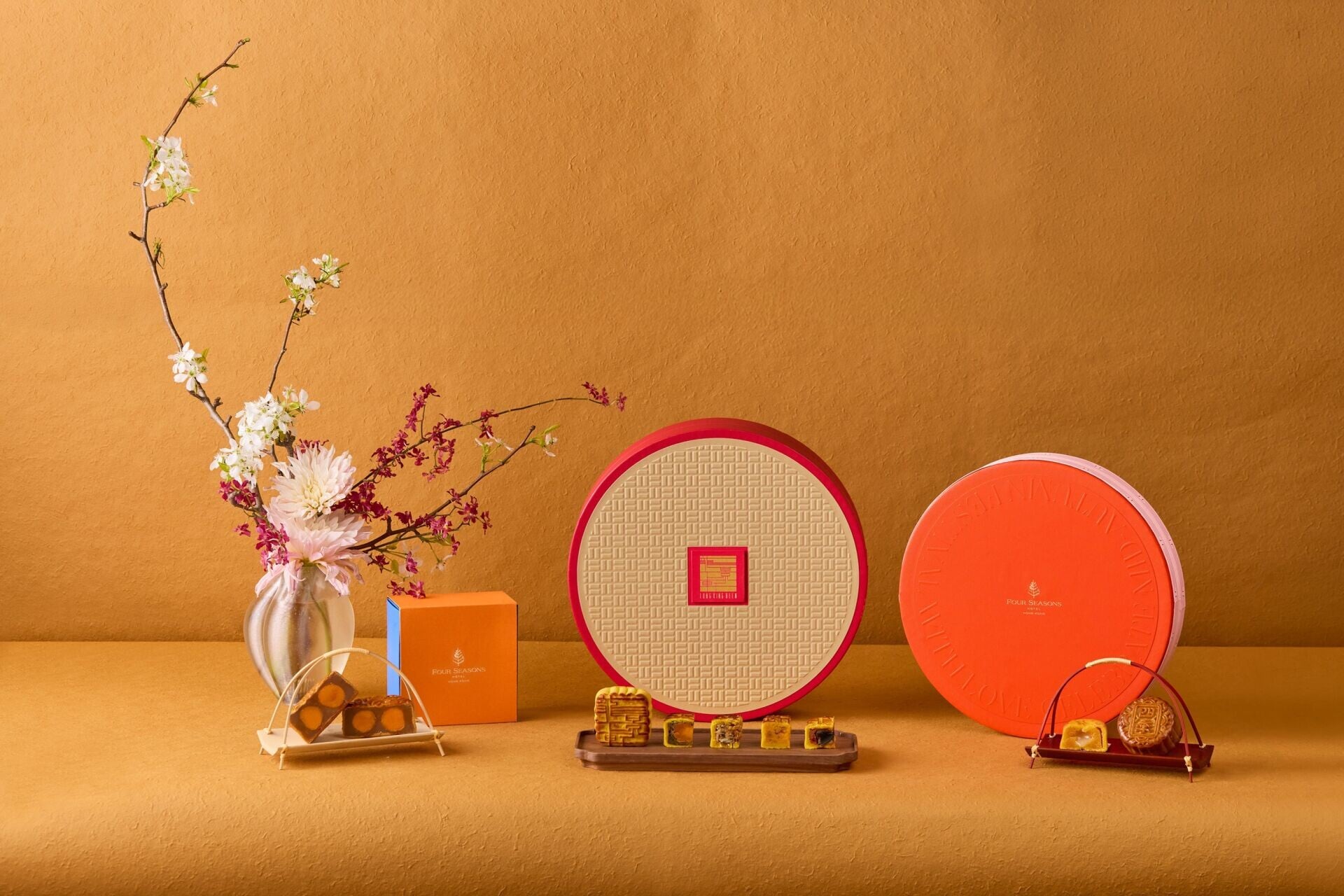 Group Shot Four Seasons Mooncakes & Lung King Heen Mooncakes