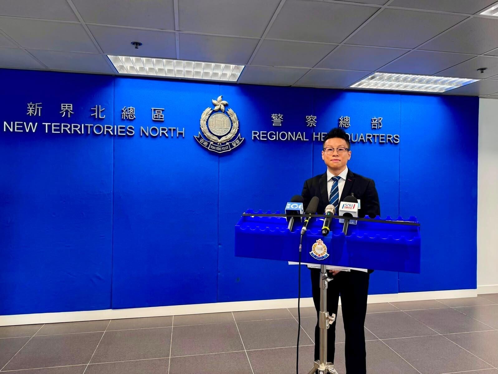 警方交代案情。