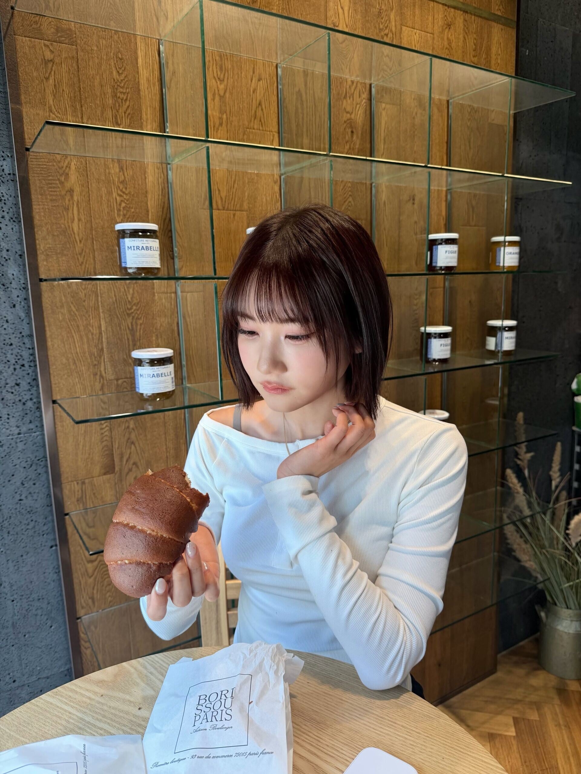 愛莉莎莎為126萬訂閱YouTuber
