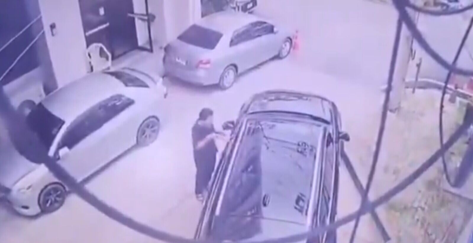 泰國前國會議員(黑衫)涉嫌槍殺車上的PAO主席