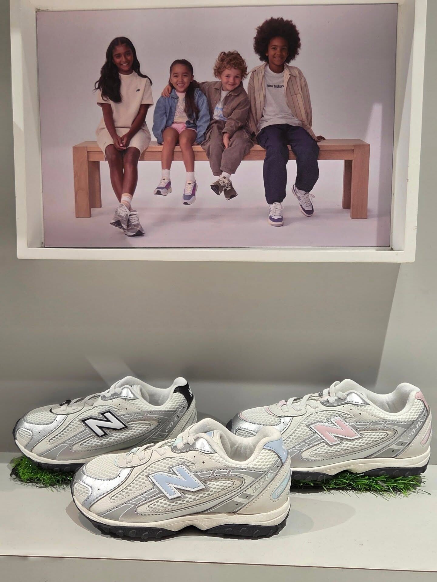 New Balance 204L 首推童裝款