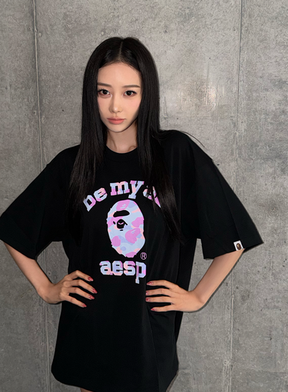 BAPE × aespa 聯名系列登場 注入 K-POP 元素打造韓風街頭造型
