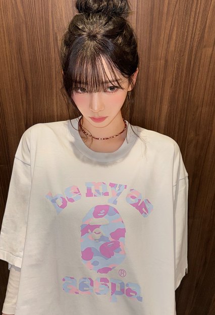 BAPE × aespa 聯名系列登場 注入 K-POP 元素打造韓風街頭造型