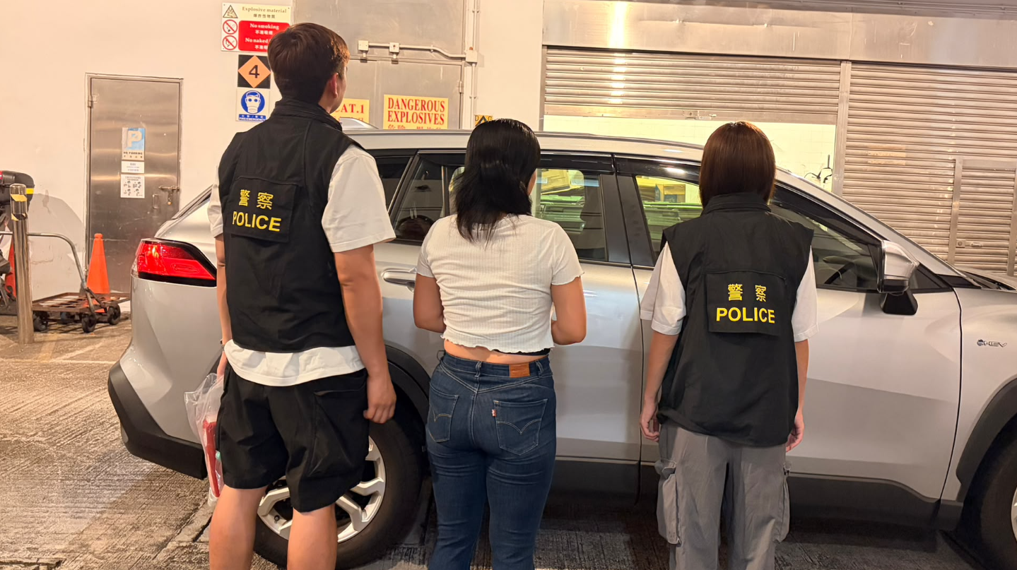 荃灣警區特別職務隊人員打擊街頭賣淫活動(警方圖片)