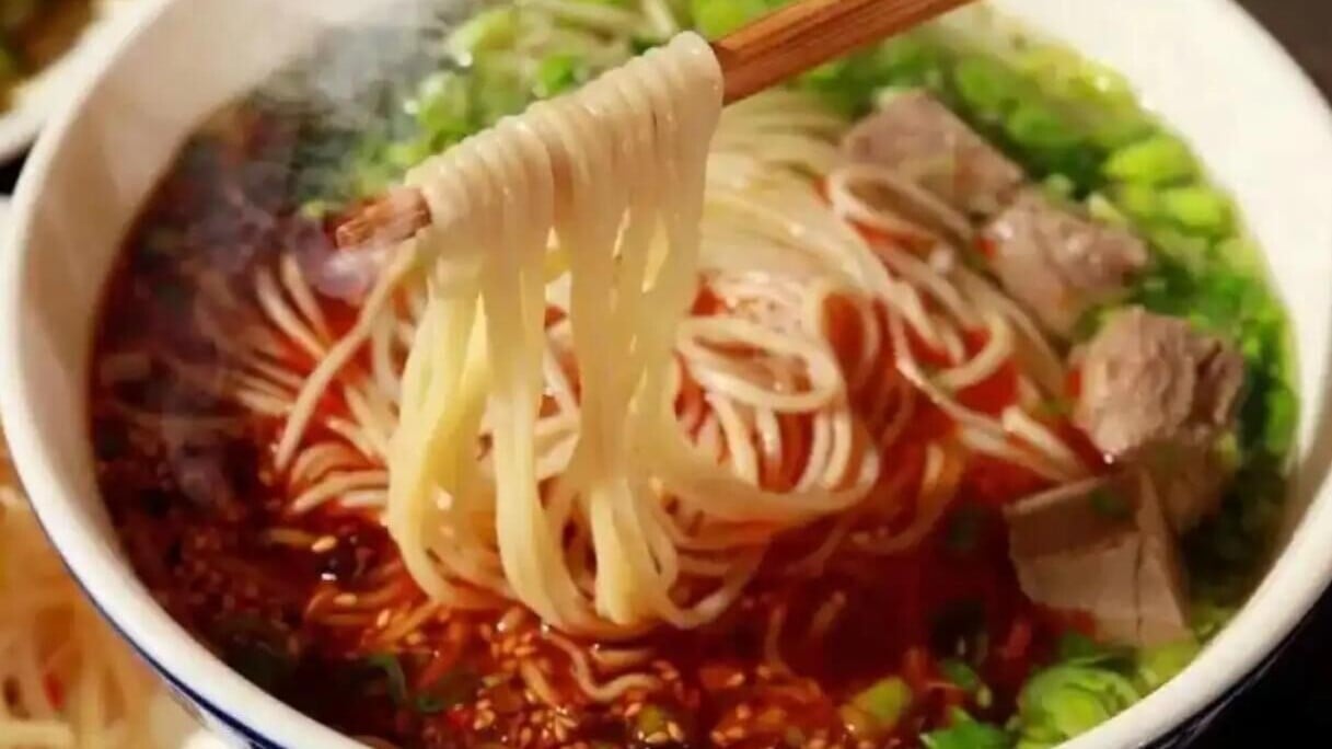 「蘭州拉麵」掀正名風波。（圖／翻攝甘肅蘭州牛肉麵協會）