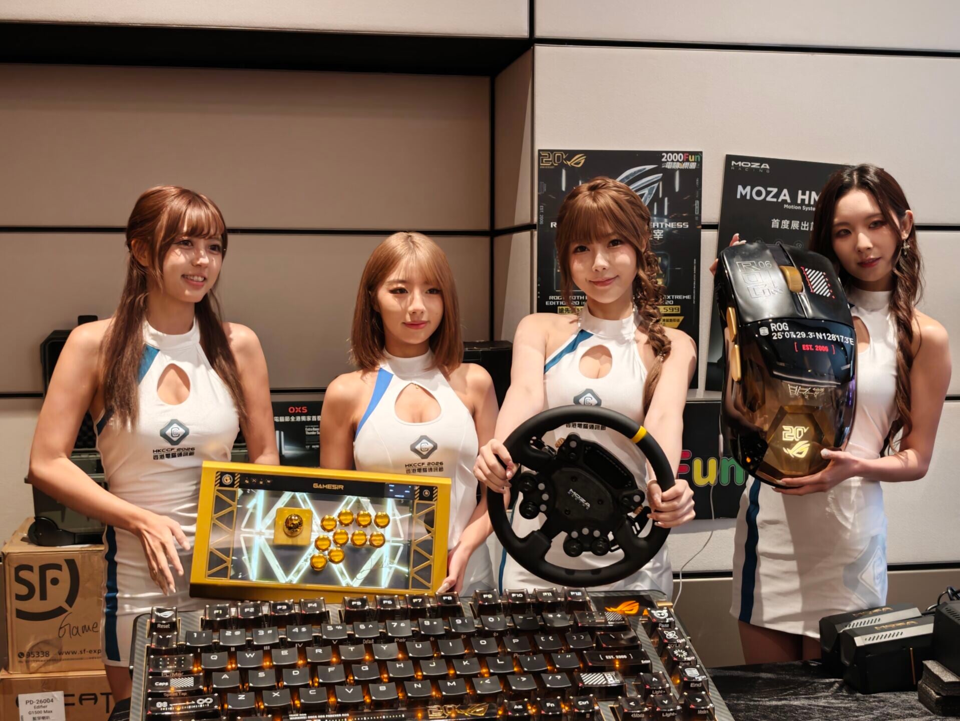 2000Fun亦有多款減價電競產品。