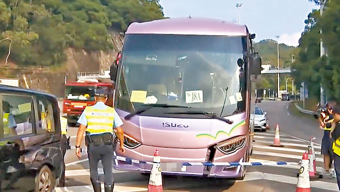 城門隧道交通意外 旅遊巴 校巴