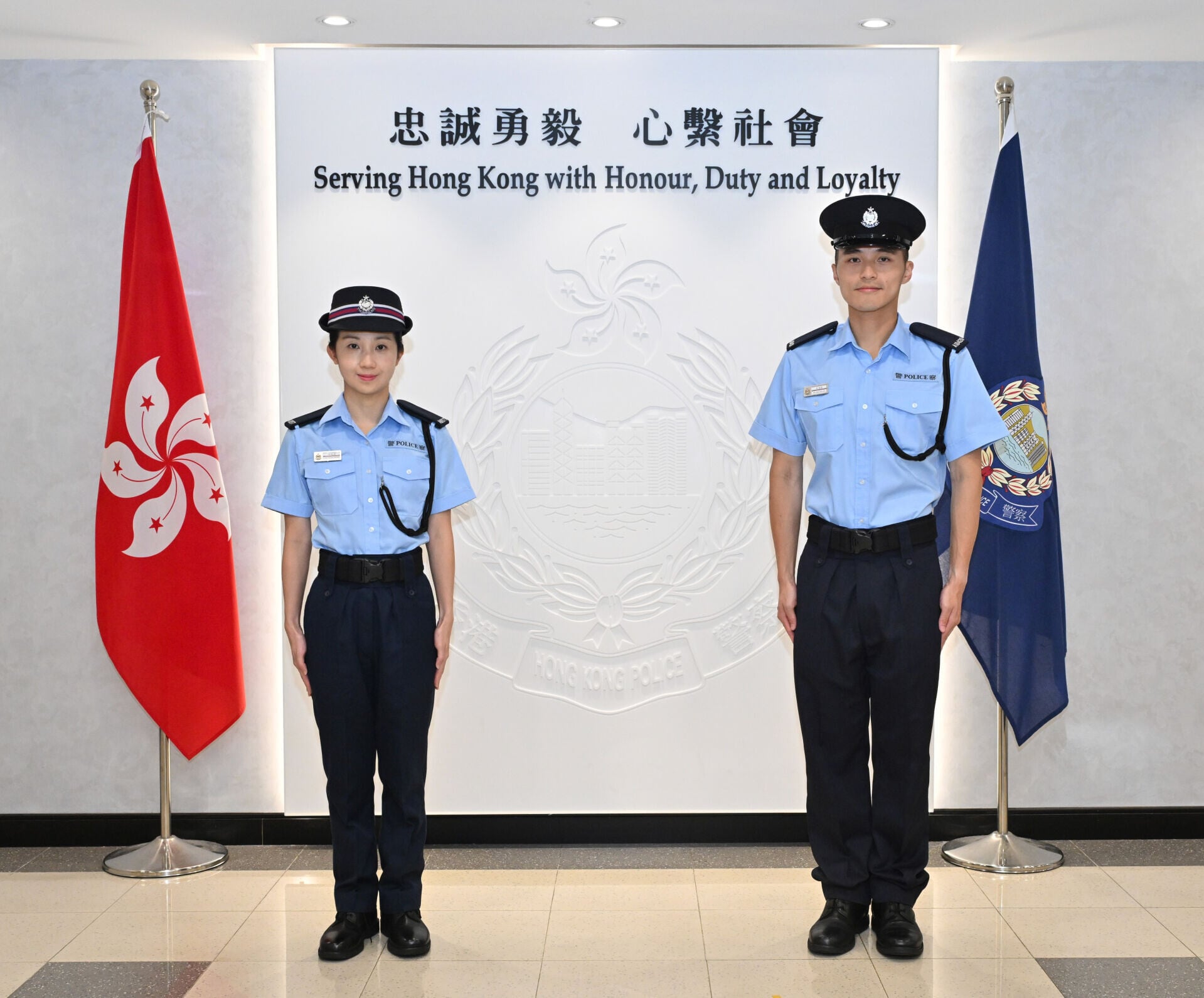 邱紫君(左)與吳海俊投身輔警隊。