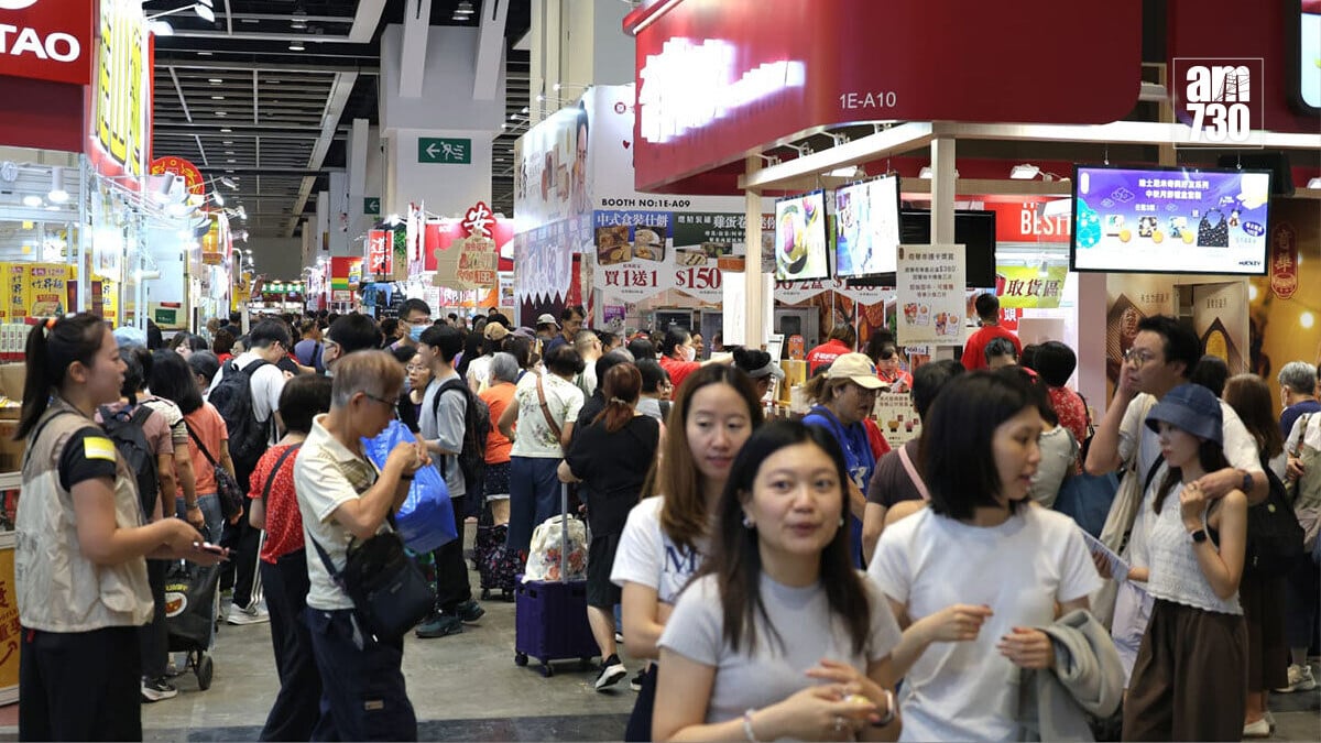 美食博覽首日有不少市民及旅客入場。(周令知攝)