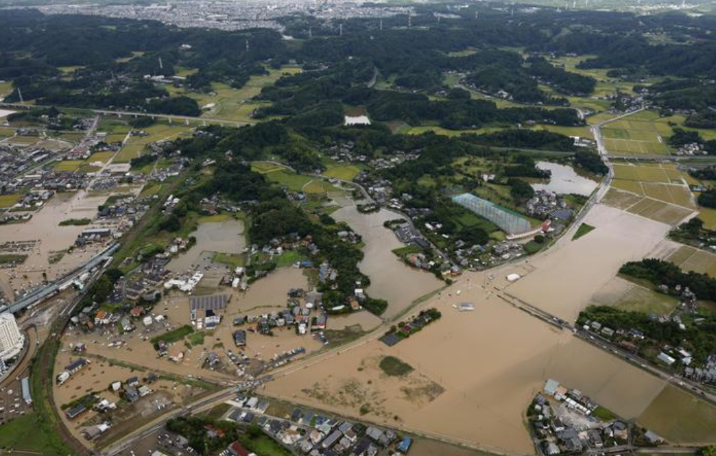 日本關東地區包括東京在內周四(13日)發生暴雨,千葉縣晚上發出最高級別的「5級大雨特別警報」(新華社)