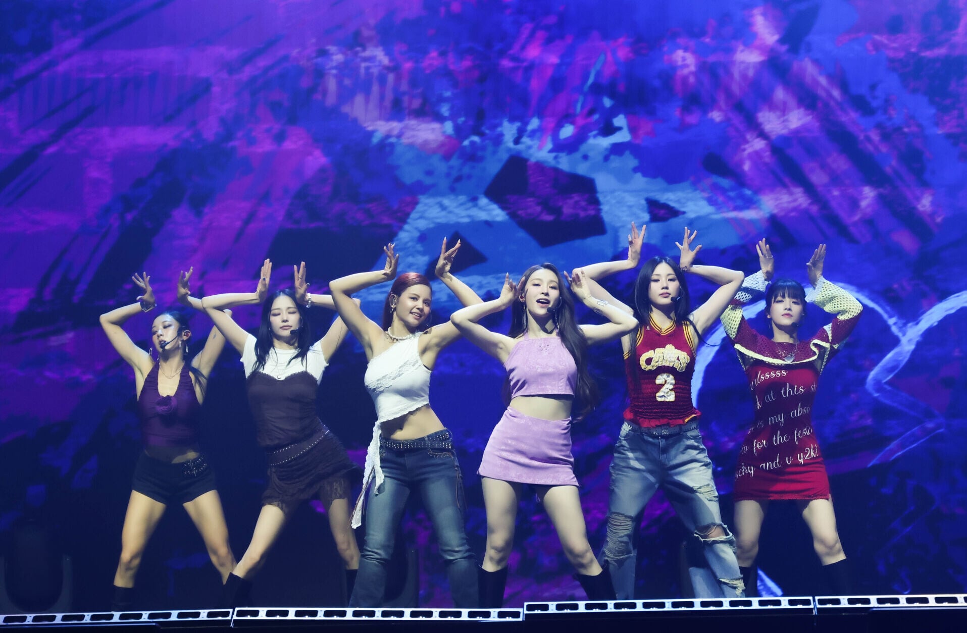 《CLC 11th Anniversary Concert After All in Hong Kong》演唱會福利應有盡有 2 (1)
