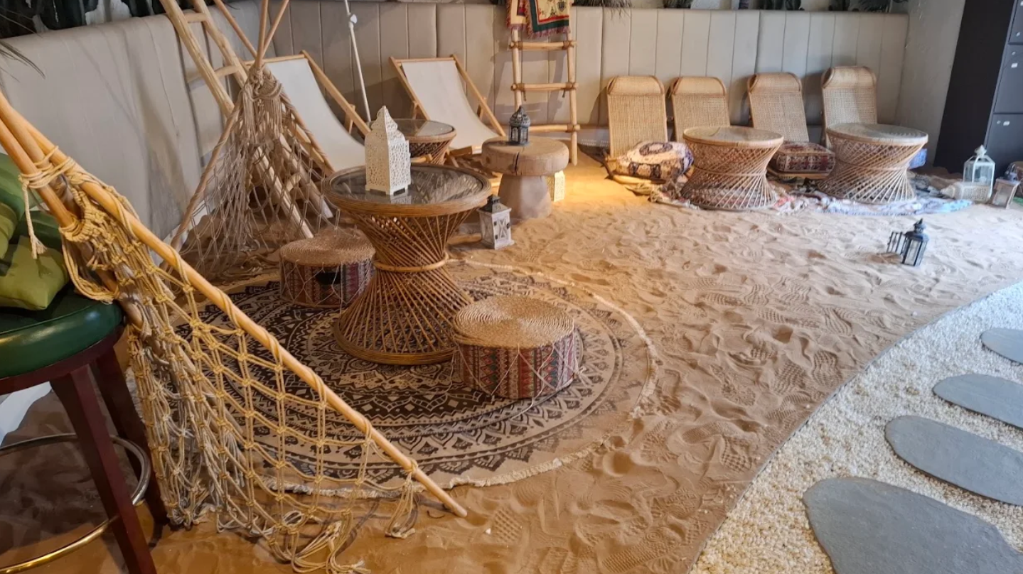 旺角西洋菜南街的樓上「摩洛哥風」餐廳Cafe「Subtle Island」宣布，將於8月31日租約期滿後正式結束5年營業。(網上圖片)