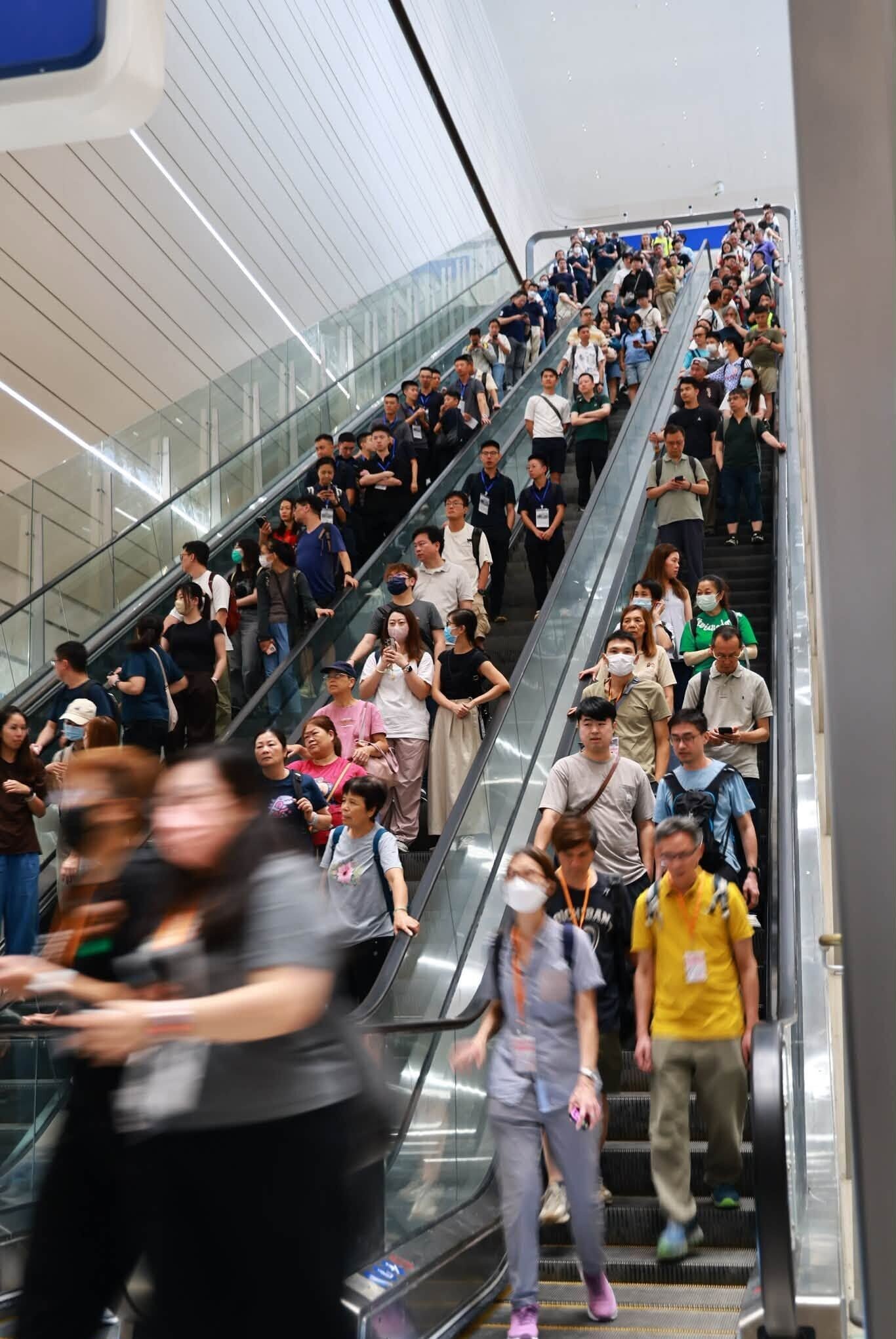 港府今日於皇崗口岸港方口岸區舉行第二次大型演練,並進行跨部門反恐及重大事故演習。