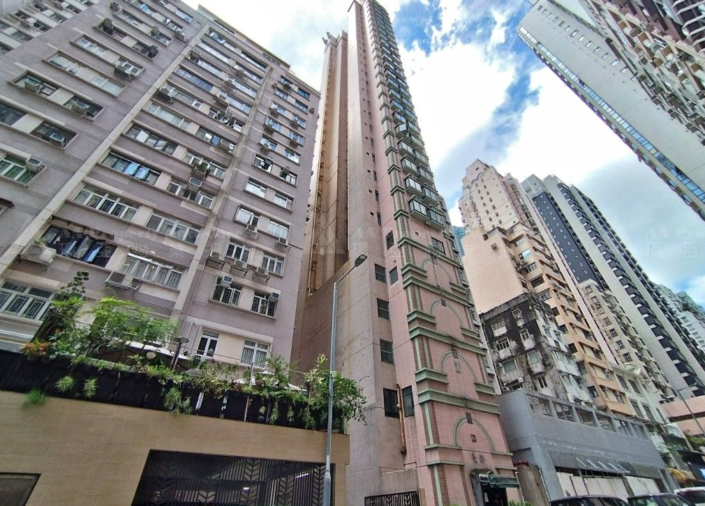 豪宅區跑馬地出現開價僅18萬元的物業,位於跑馬地豪軒,實用面積約200平方呎,屬於非住宅用途。(環亞拍賣行圖片)