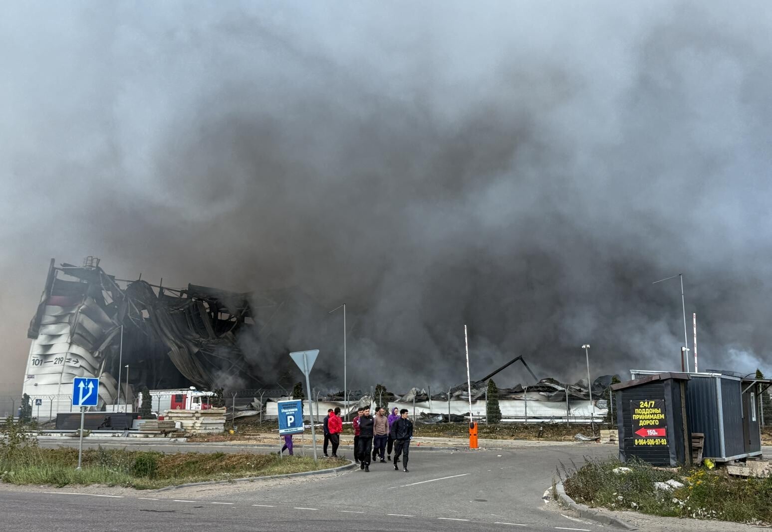 約600架無人機飛向莫斯科，造成至少3人受傷，多地建築受損。（圖／路透）