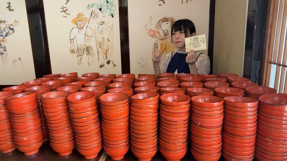 日本女大胃王鯨吞755碗蕎麥麵，店家震驚：破紀錄了。(X)
