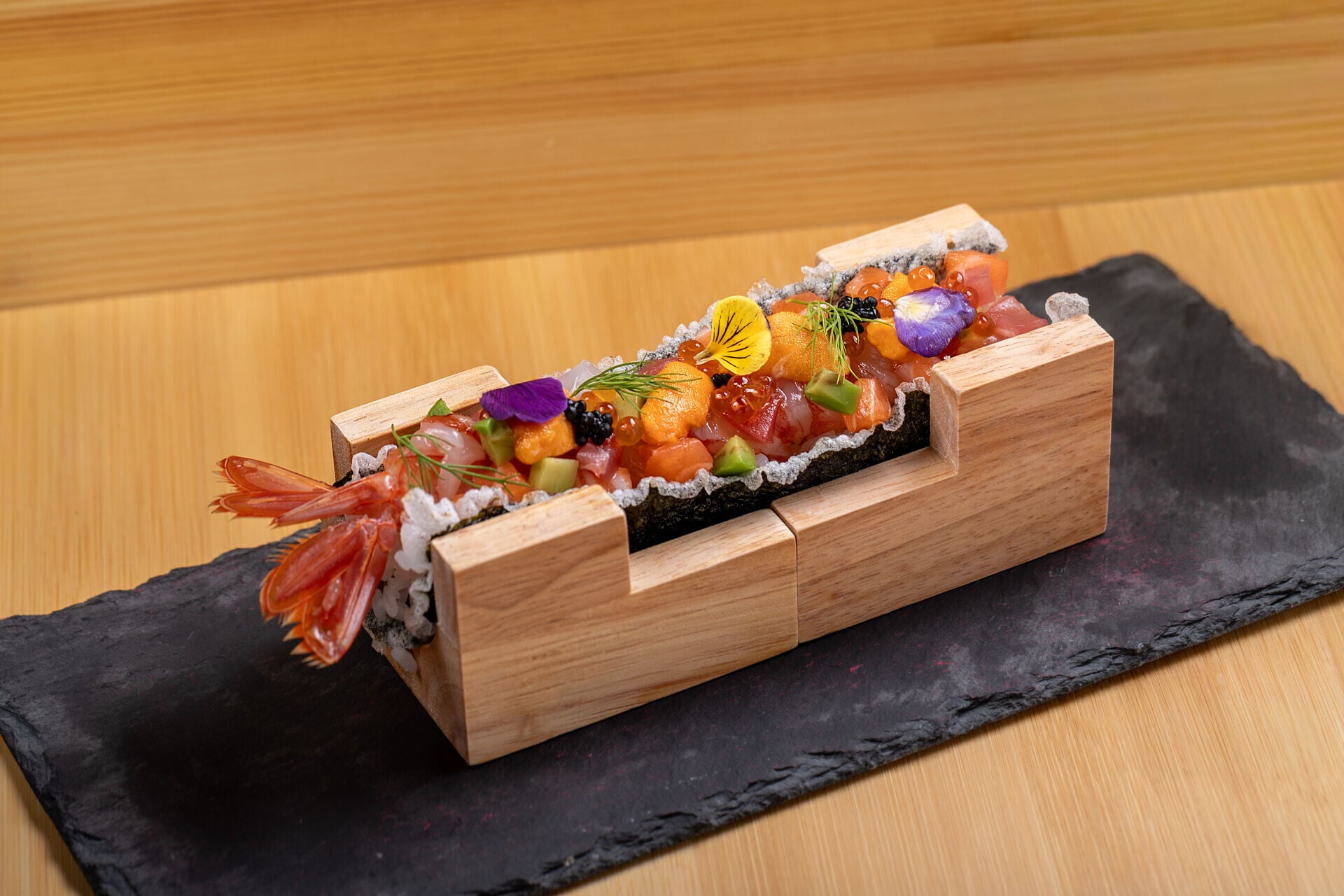 招牌大蝦珍寶紫菜酥 Signature Jumbo Prawn Nori Taco