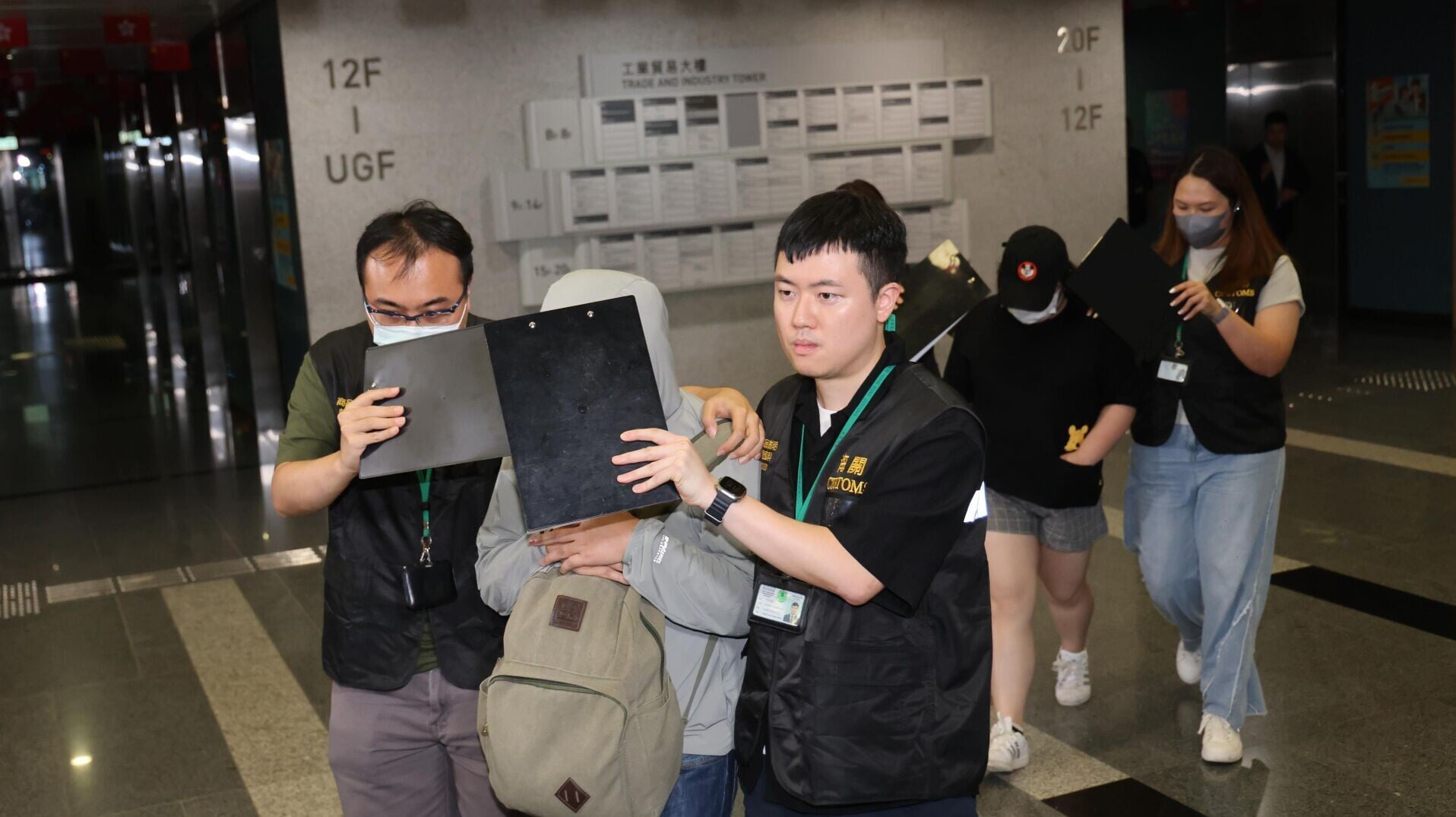 20260819photo海關拉人 Opatralondon案0039