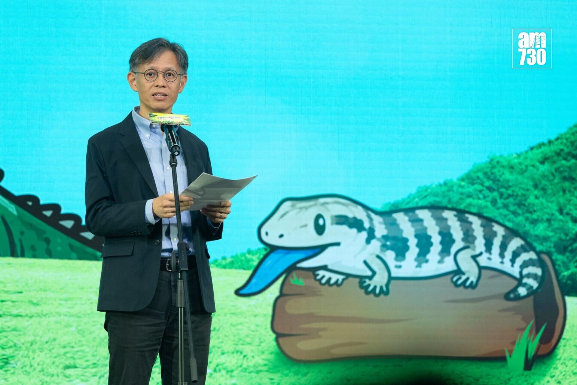 漁護署署長黎堅明指「爬行探索基地」為市民提供一個近距離認識爬行動物的平台。(蘇文傑攝)