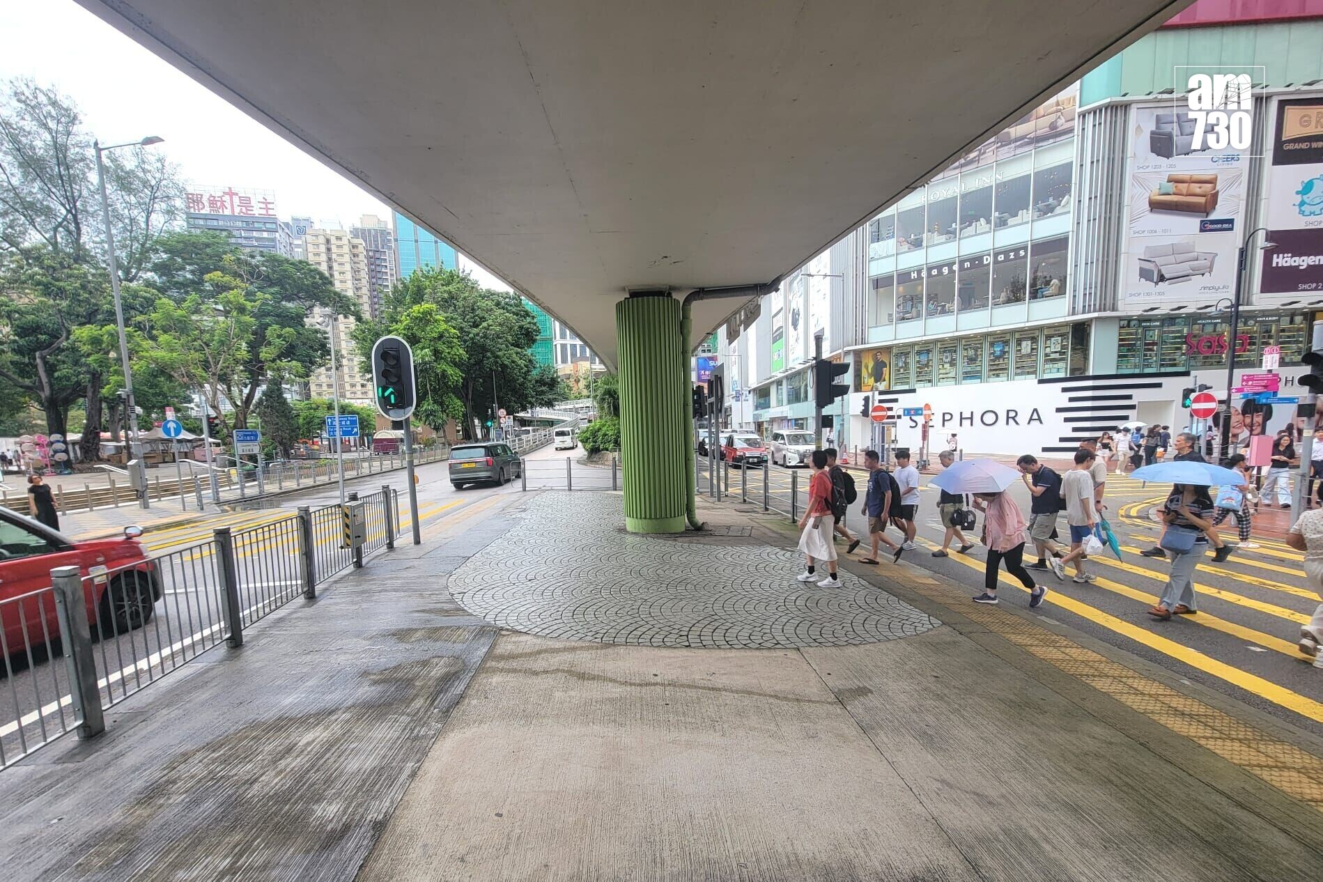 銅鑼灣告士打道與記利佐治街交界近維園的燈口。(林俊源攝)