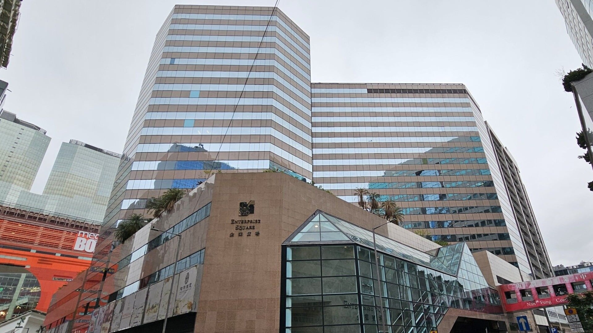 九龍灣商廈頂層特色戶全層放售 意向價6955萬｜商廈市況