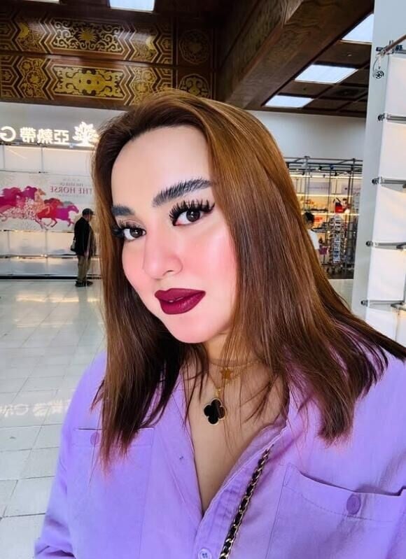 菲律賓女歌手Vanessa Blanca在浴室不慎失足跌倒,頭部重創離世
