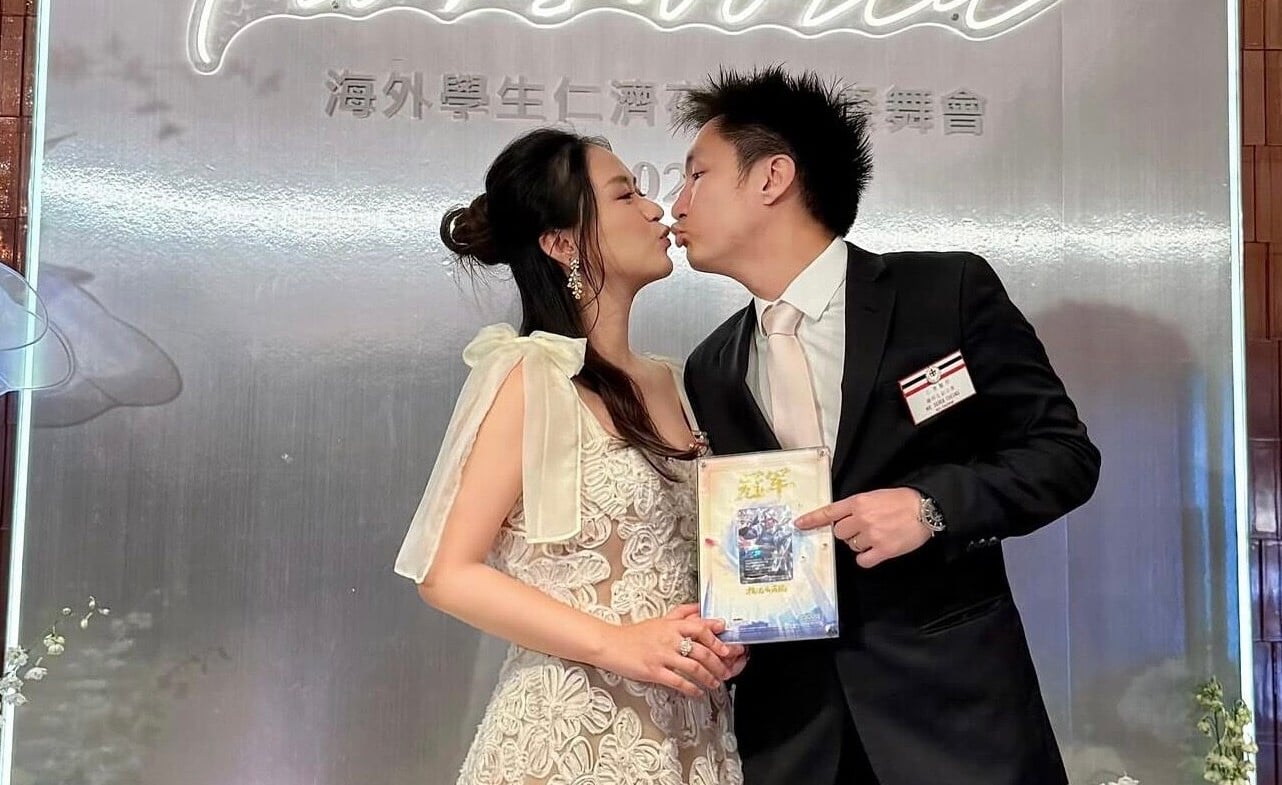 鍾培生女兒首度曝光 太太鍾莊雅婷抱女冧爆對鏡自拍