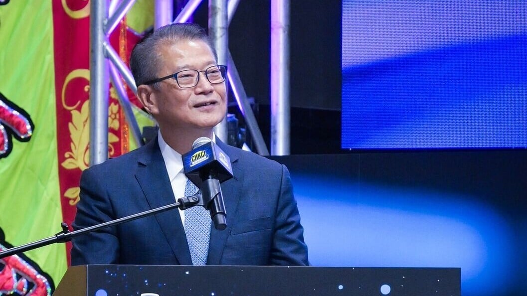 陳茂波指AI課程預計11月向全港在職人士推出。