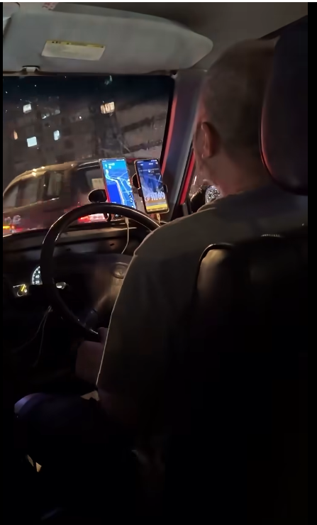 司機在車廂內吸煙。(FB「車Cam L」)