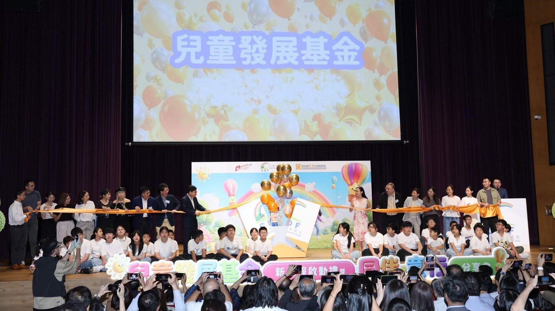 孫玉菡呼籲各界繼續支持基金。(勞福局FB)