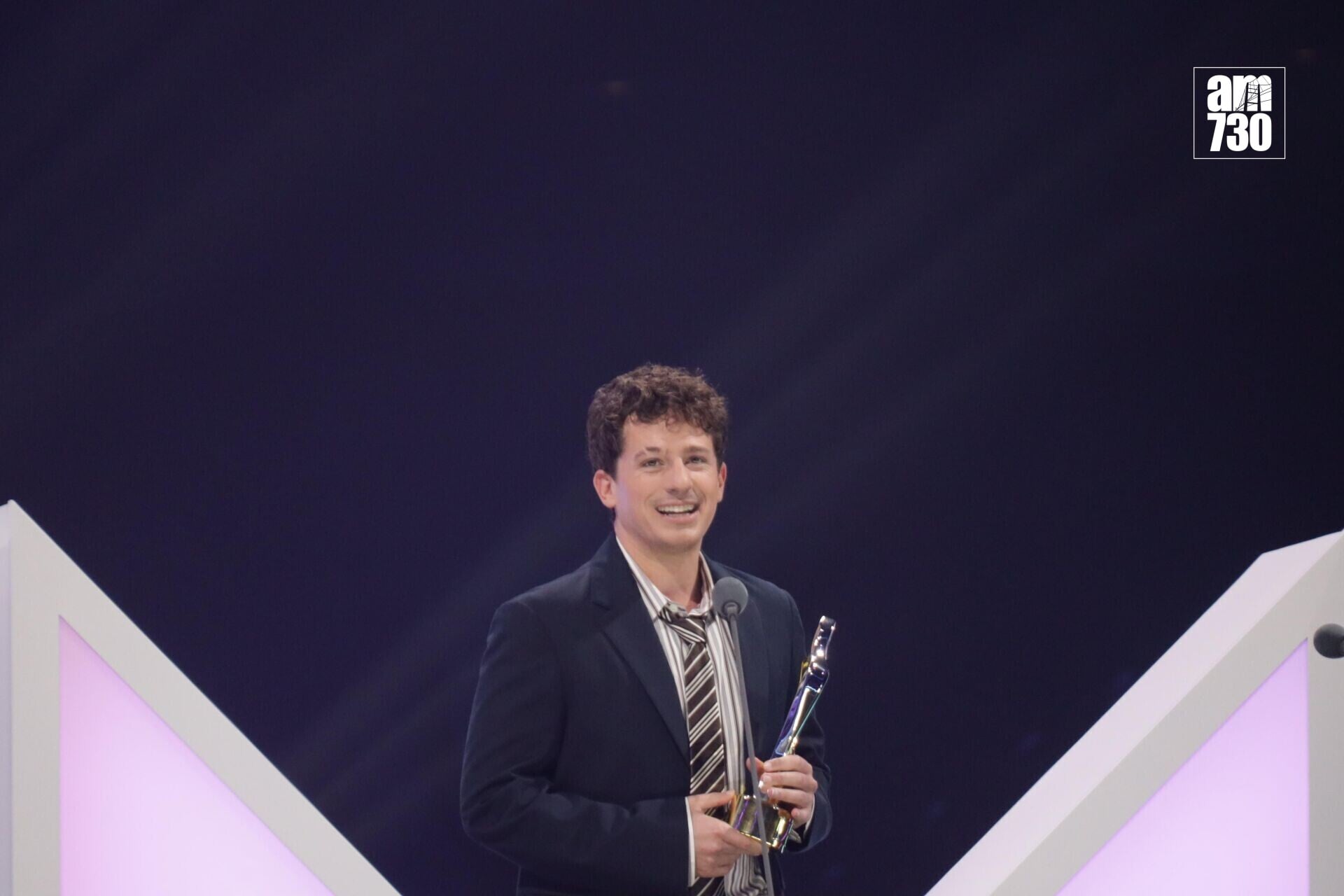 Charlie puth1