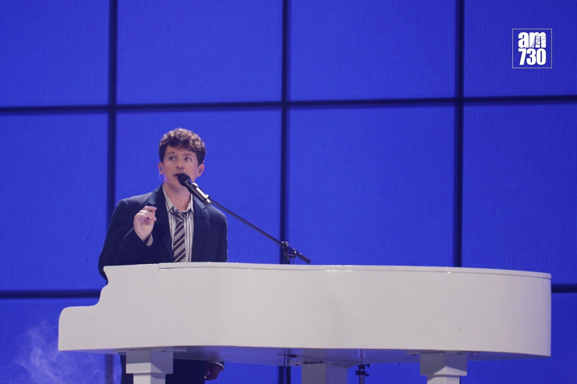 Charlie puth12