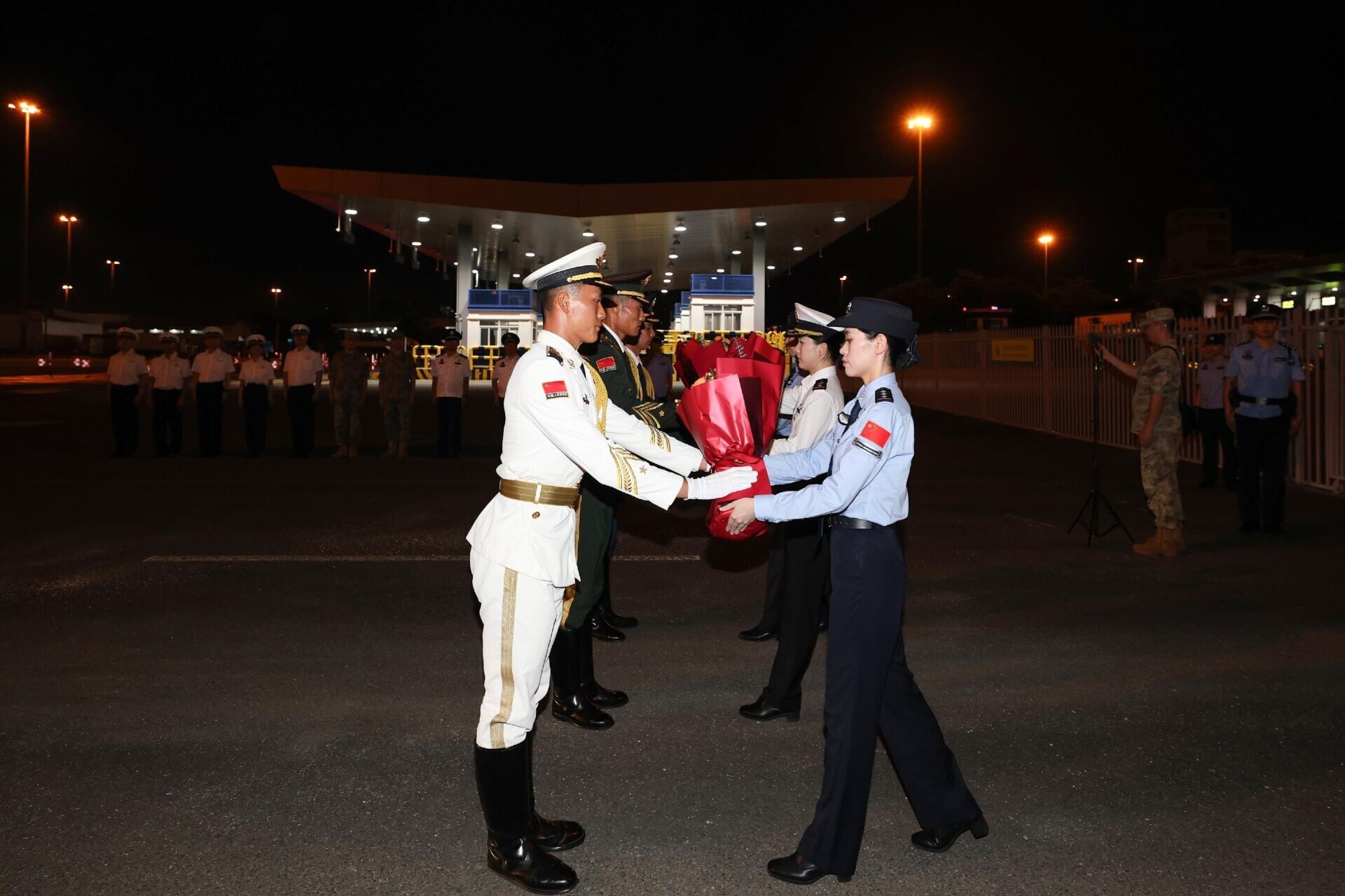 解放軍駐港部隊完成第29次建制單位輪換(政府新聞處)
