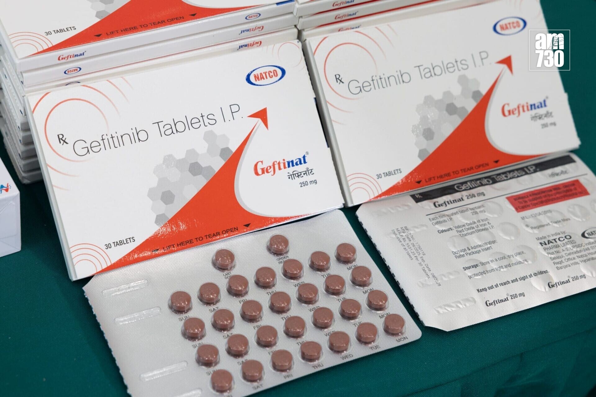 海關檢獲1100萬元壯陽藥及抗癌藥等走私管制藥。(蘇文傑攝)