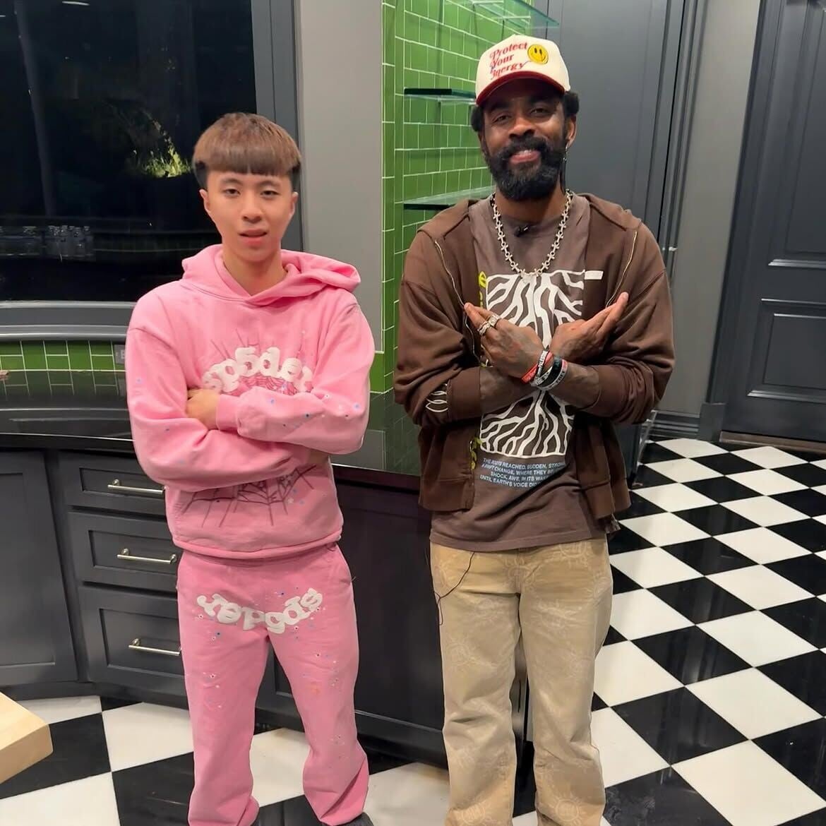 「台灣最強高中生」Ray IG 曾與NBA球星艾榮(Kyrie Irving)合照
