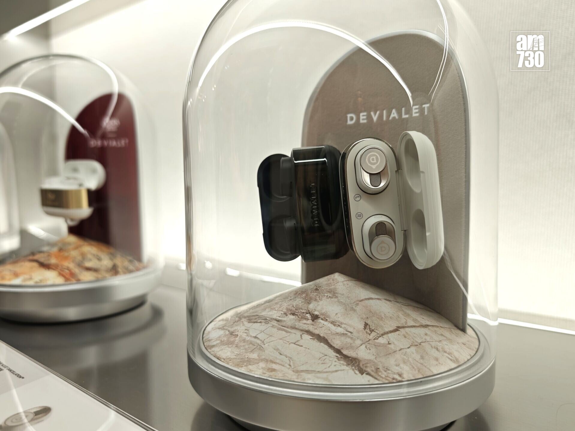 Devialet Gemini II降噪藍牙耳機。